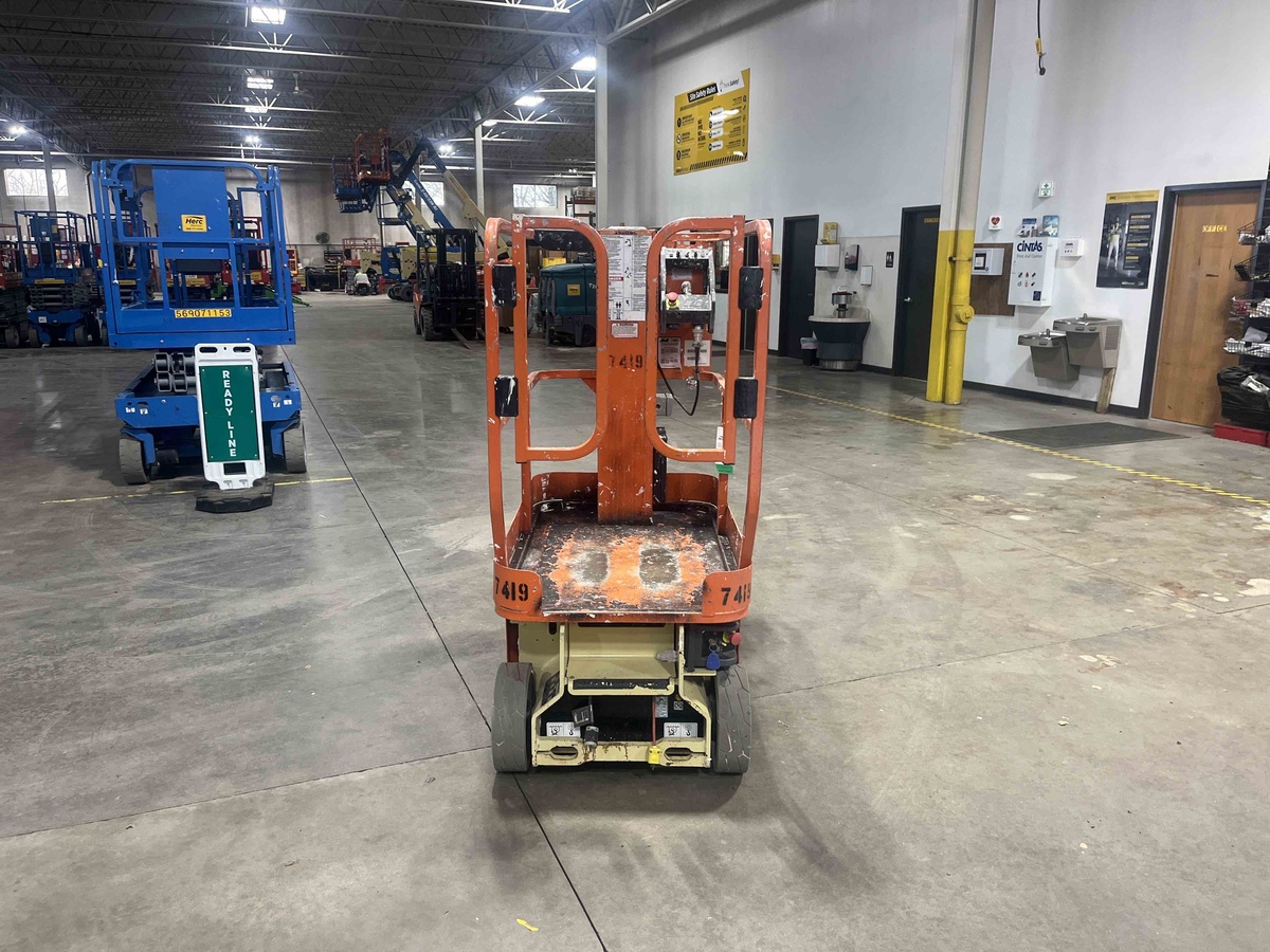 2015 JLG 1230ES-4