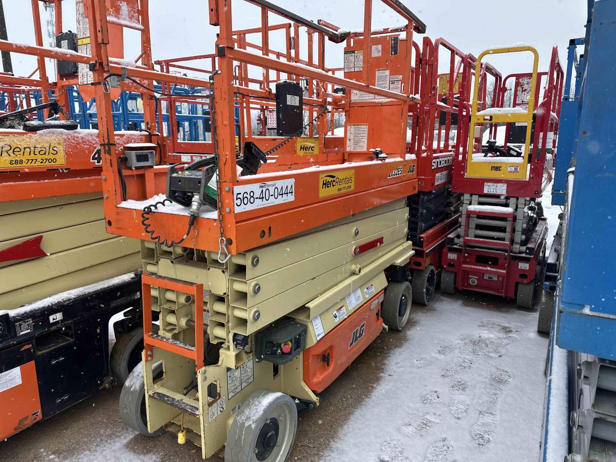 2018 JLG 2632ES