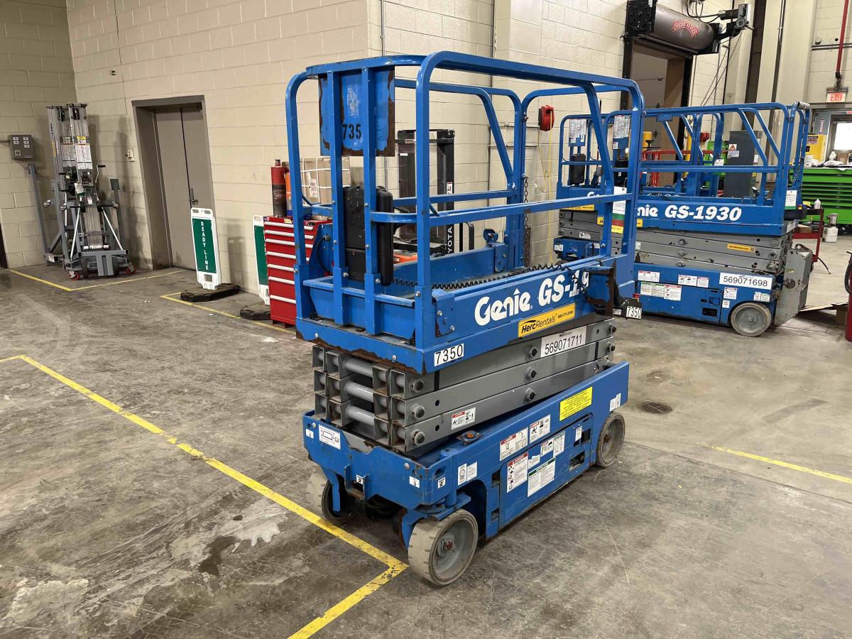 2018 Genie GS-1930