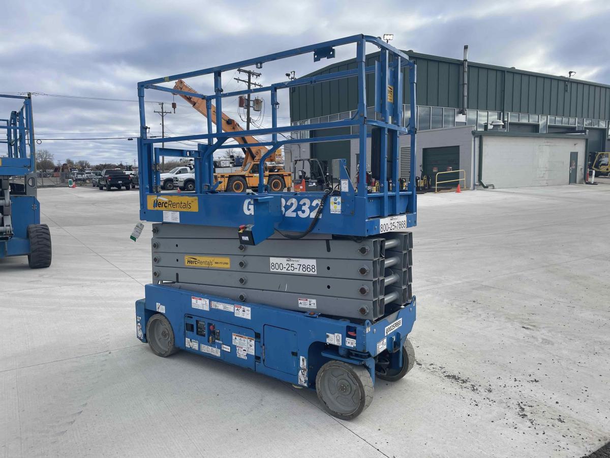 2019 Genie GS-3232