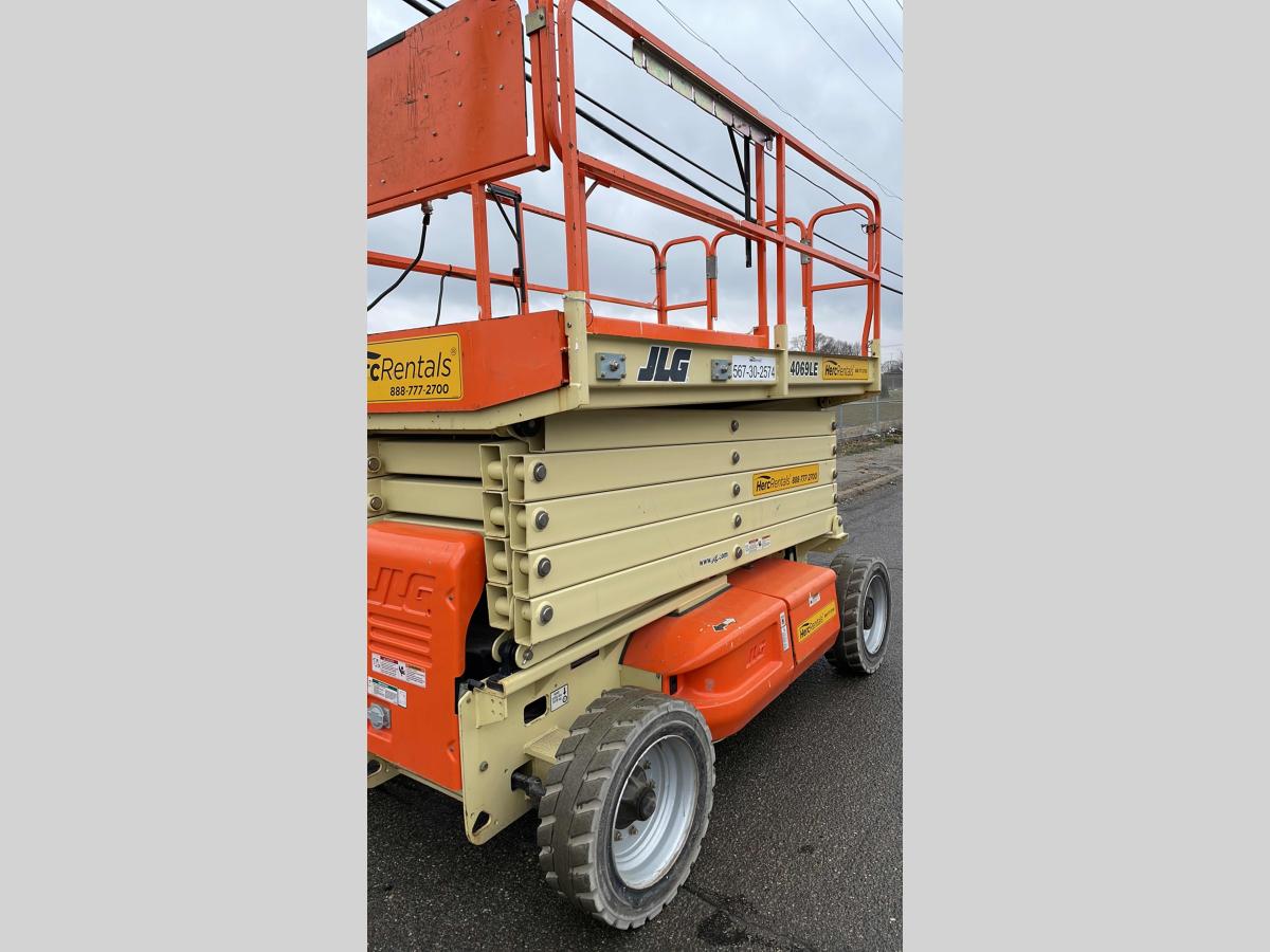 2014 JLG 4069LE