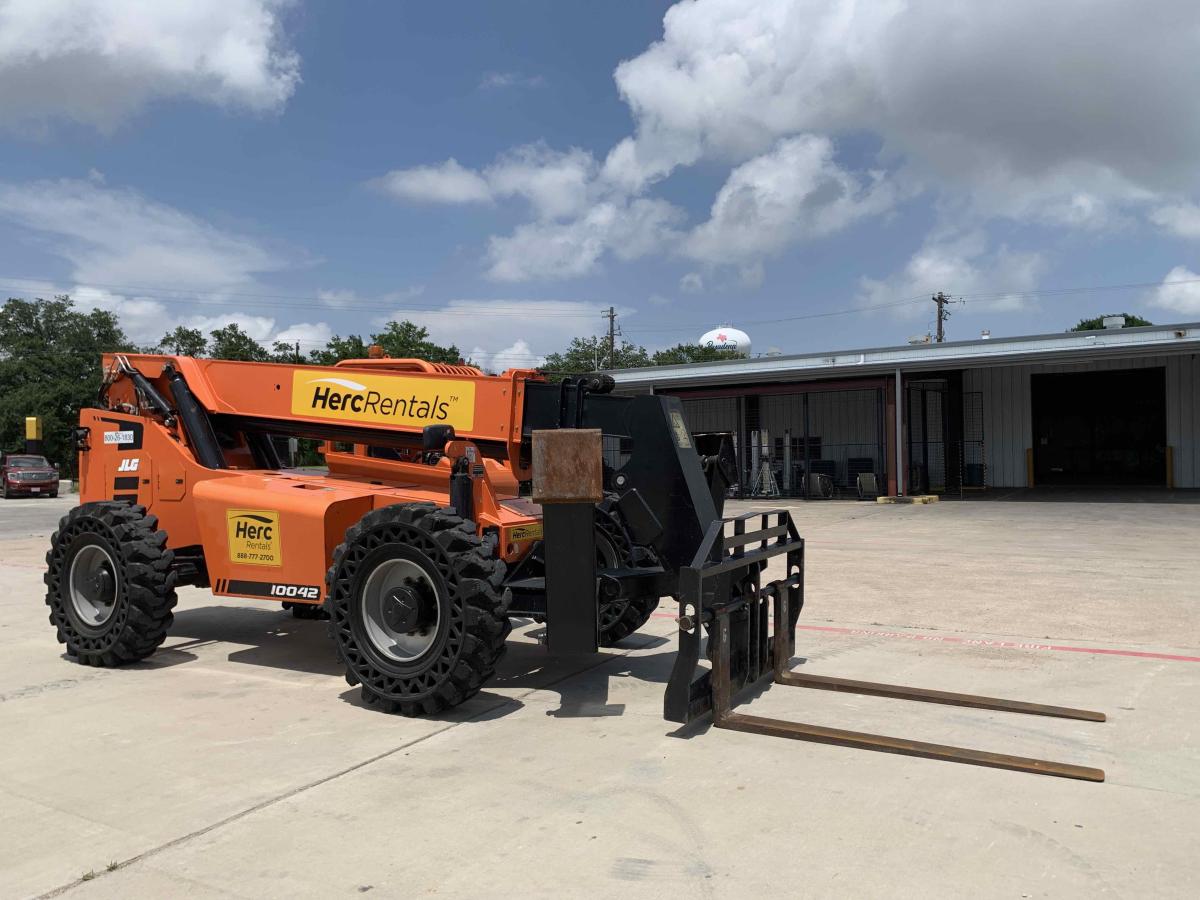 2019 SkyTrak 10042