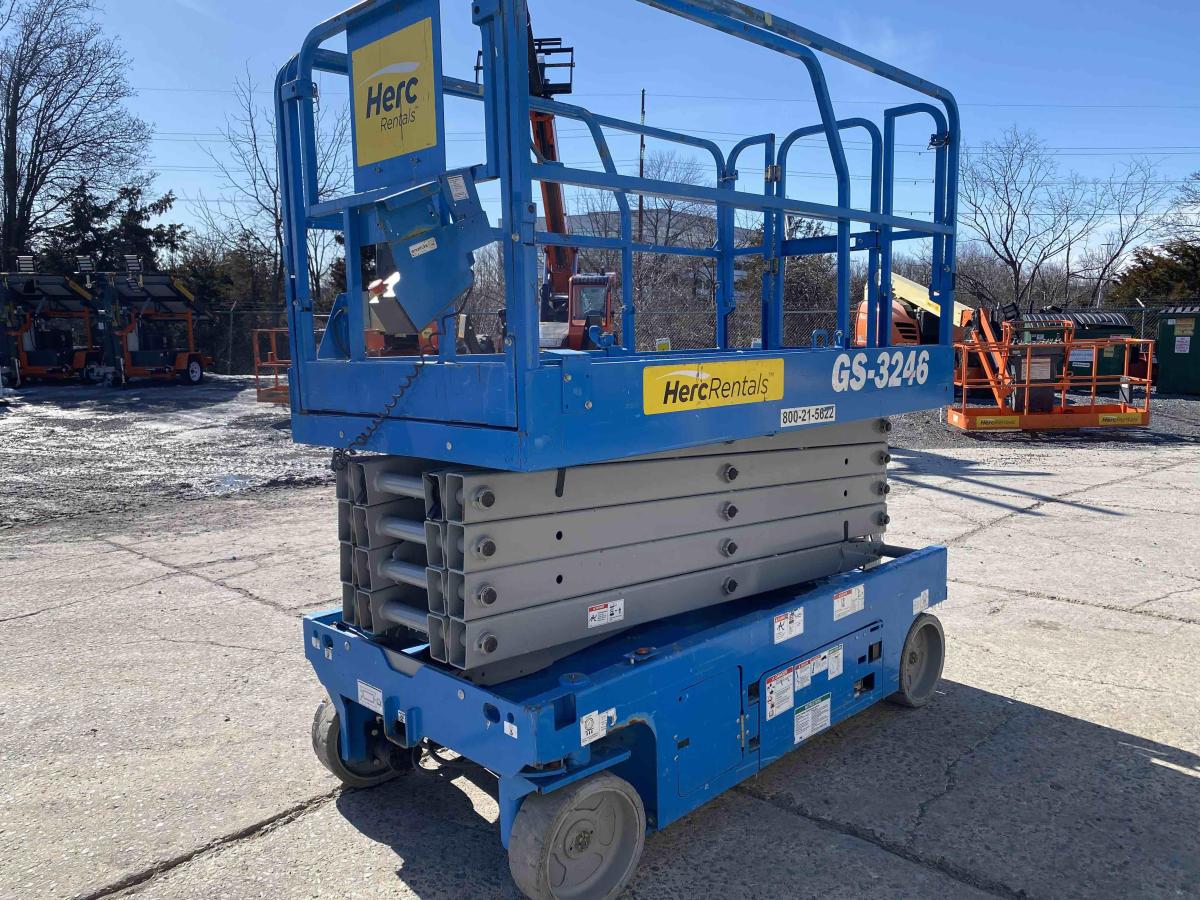2018 Genie GS-3246-2