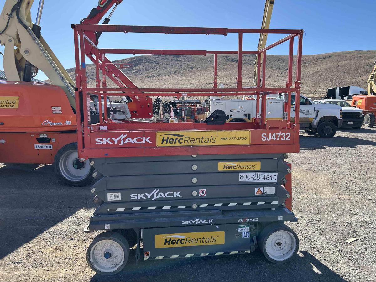 2020 Skyjack SJ4732