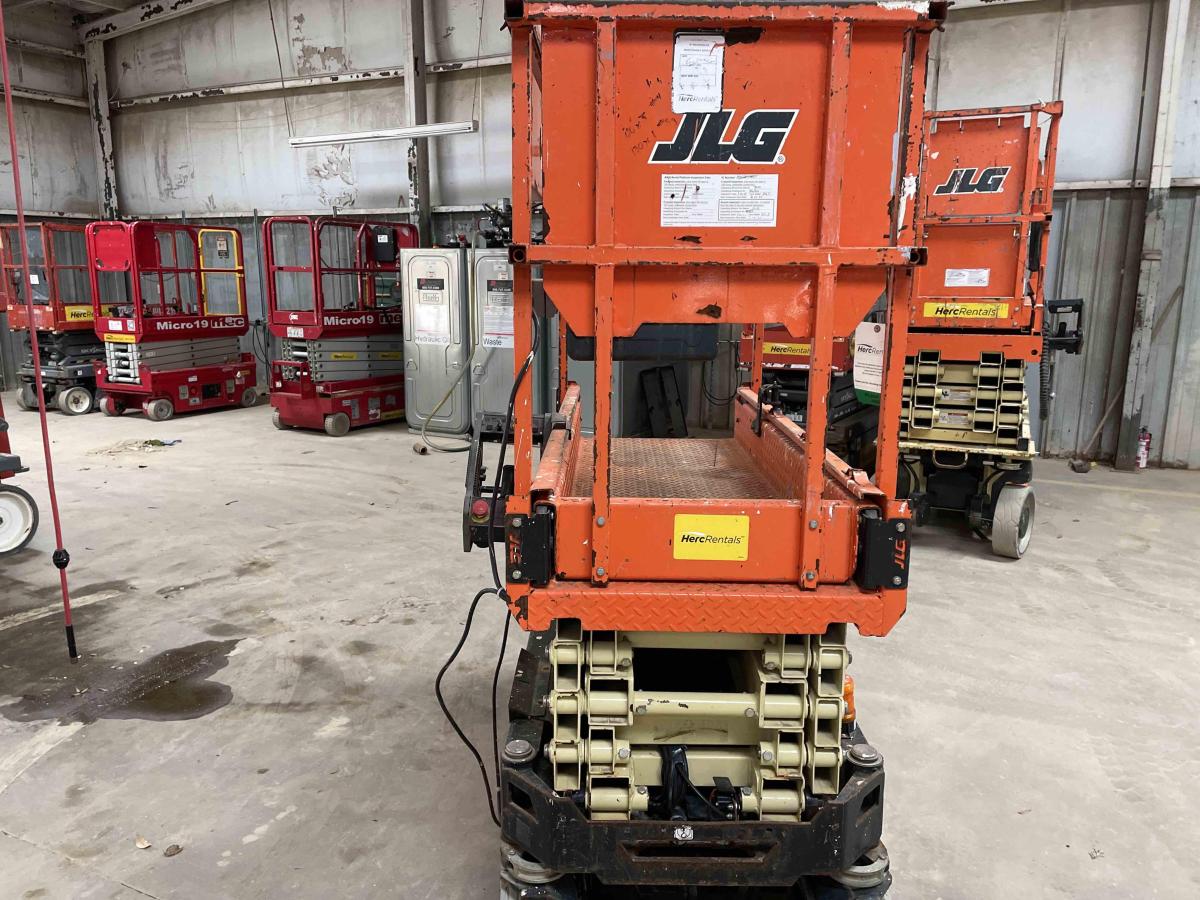 2018 JLG 1932R