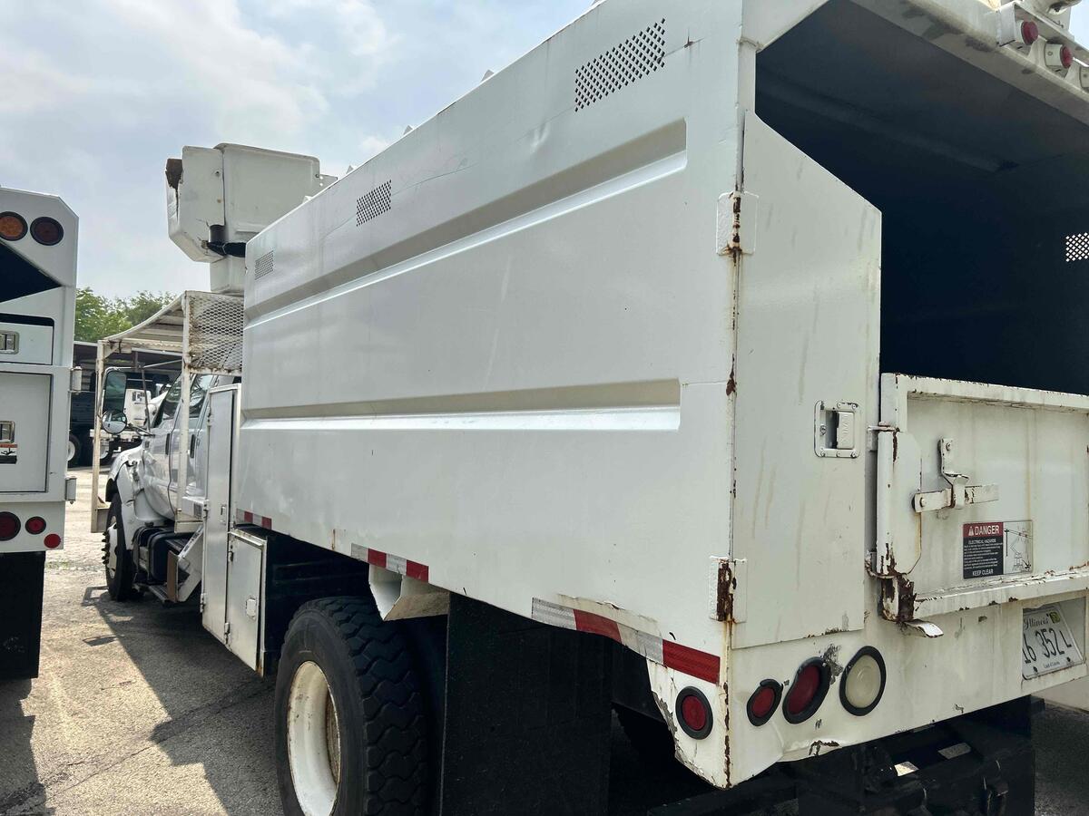 2000 Ford F750-4