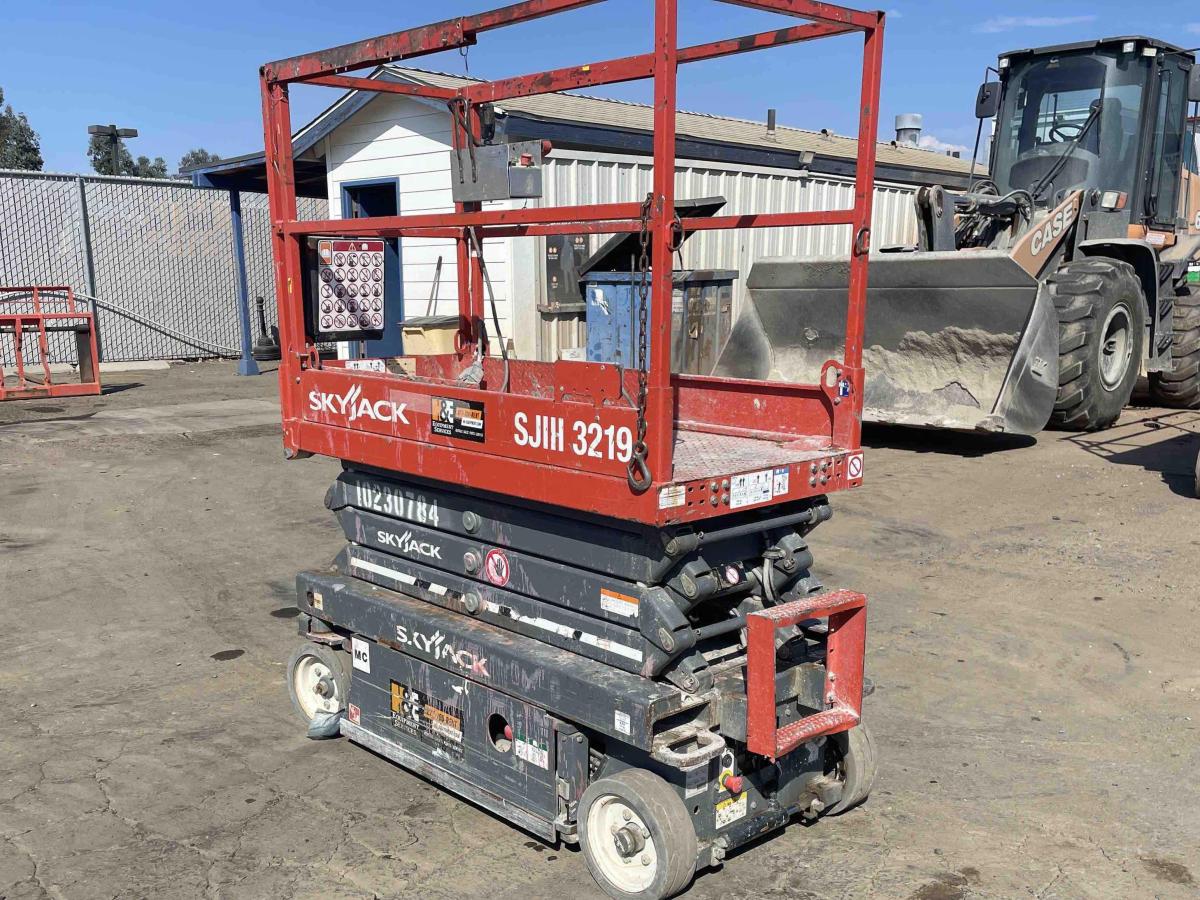2017 Skyjack SJ3219