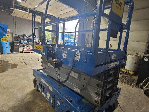 2018 Genie GS-3246