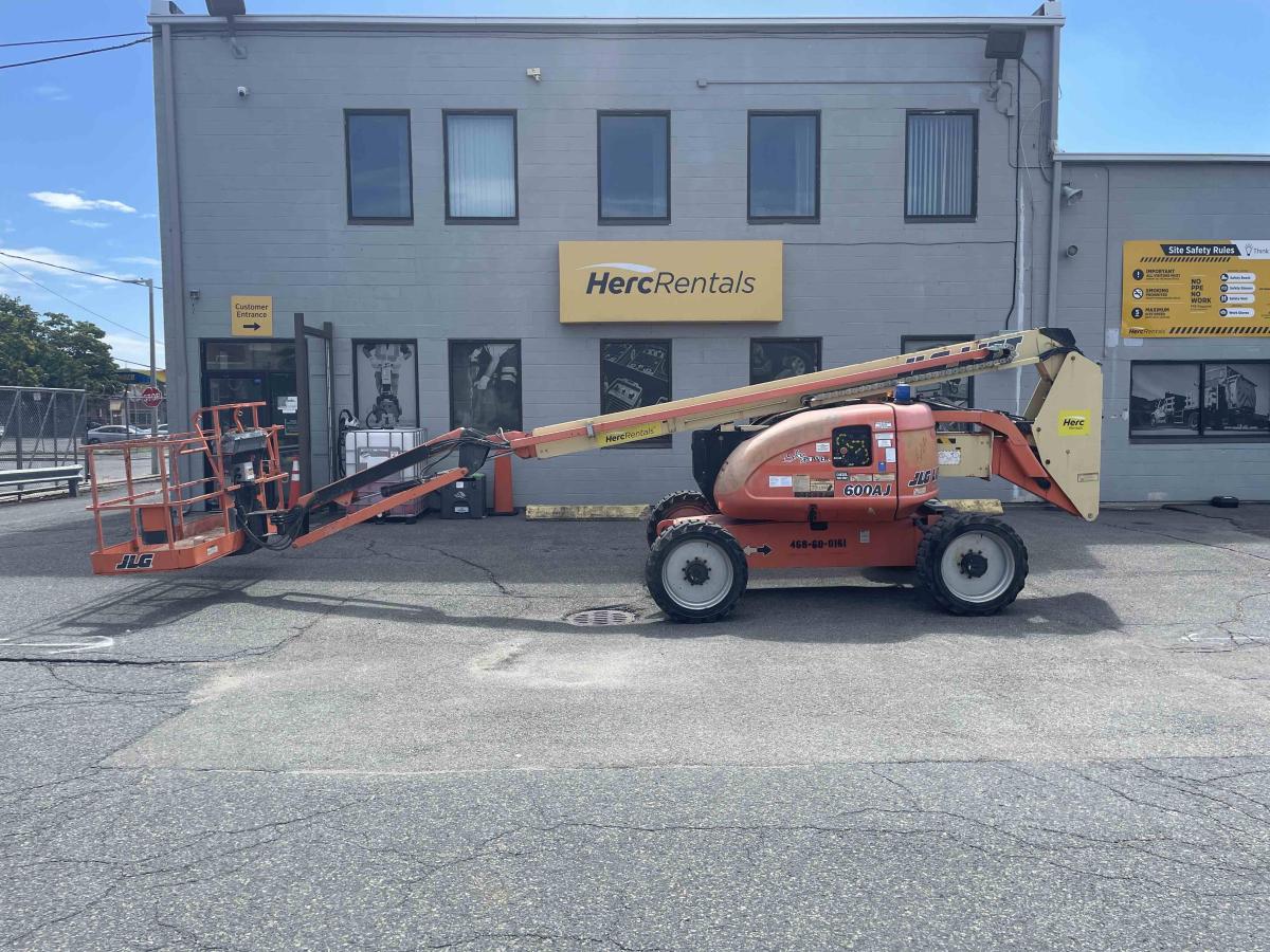 2013 JLG 600AJ