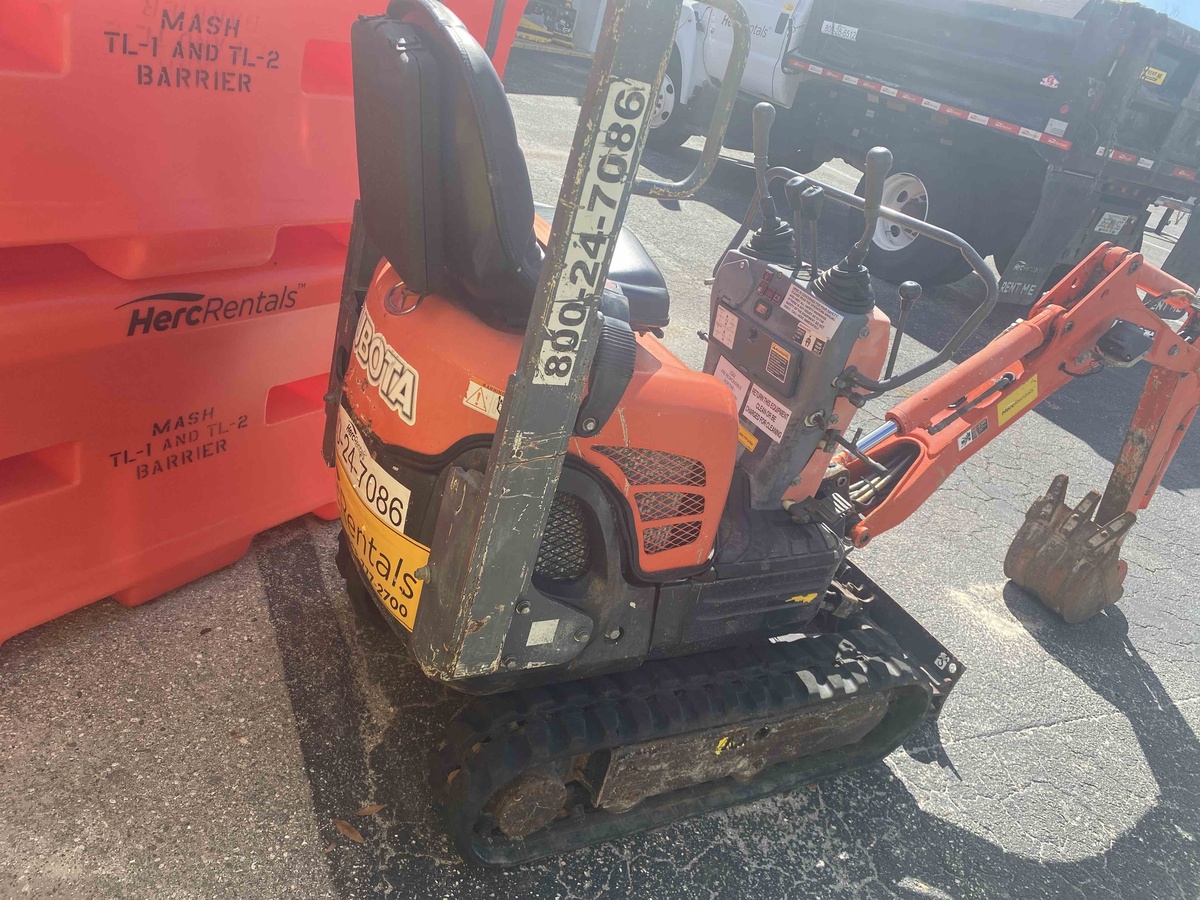 2019 Kubota K008-3 -3