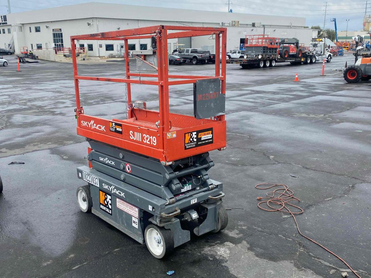 2017 Skyjack SJ3219