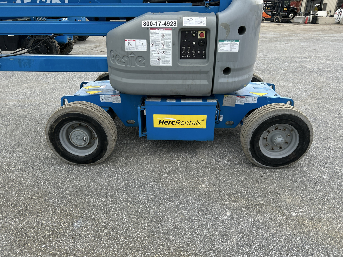 2017 Genie Z-45/25-13