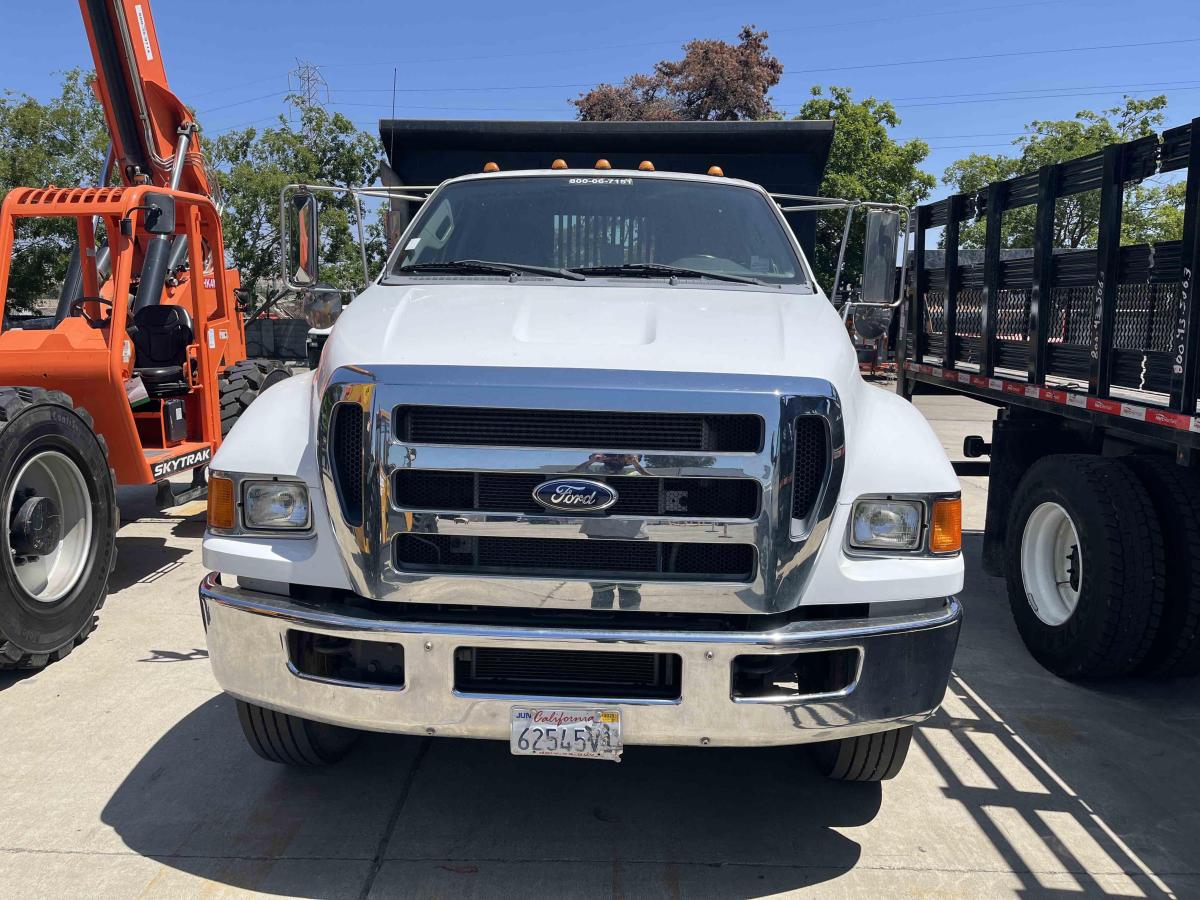 2015 Ford F750
