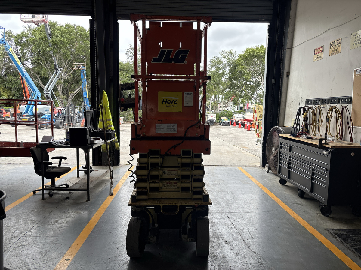 2016 JLG 2632ES-7