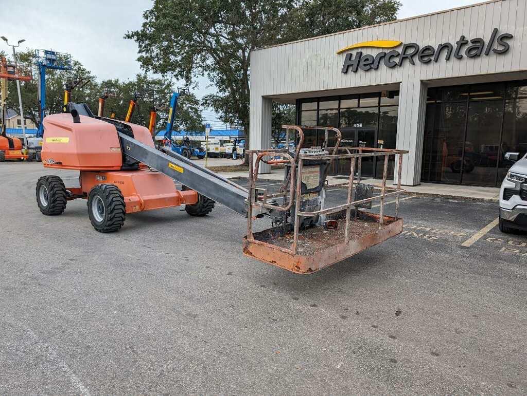 2016 JLG 400S