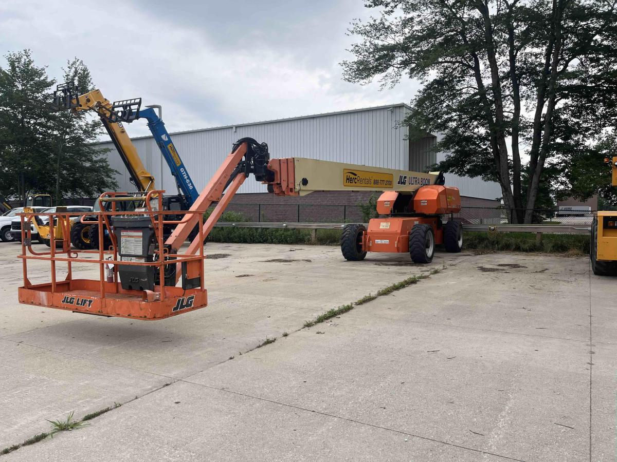 2015 JLG 1350SJP