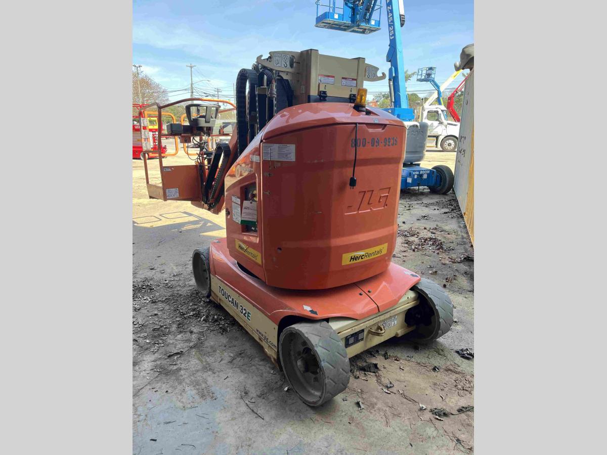 2016 JLG Toucan 32E
