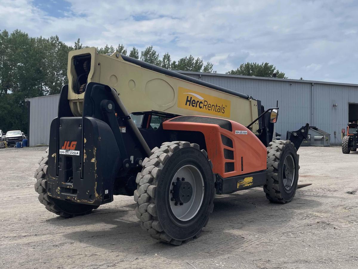 2019 JLG 1255