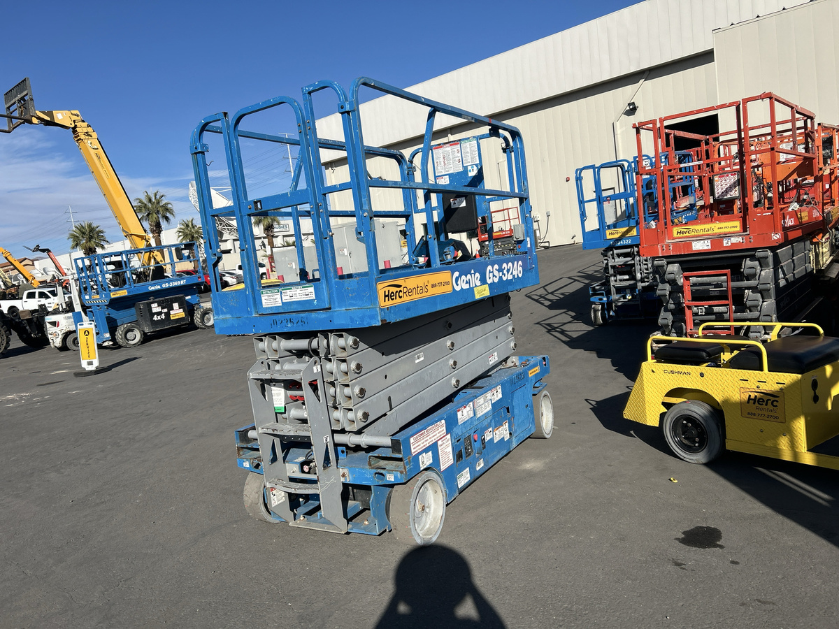 2018 Genie GS-3246-3