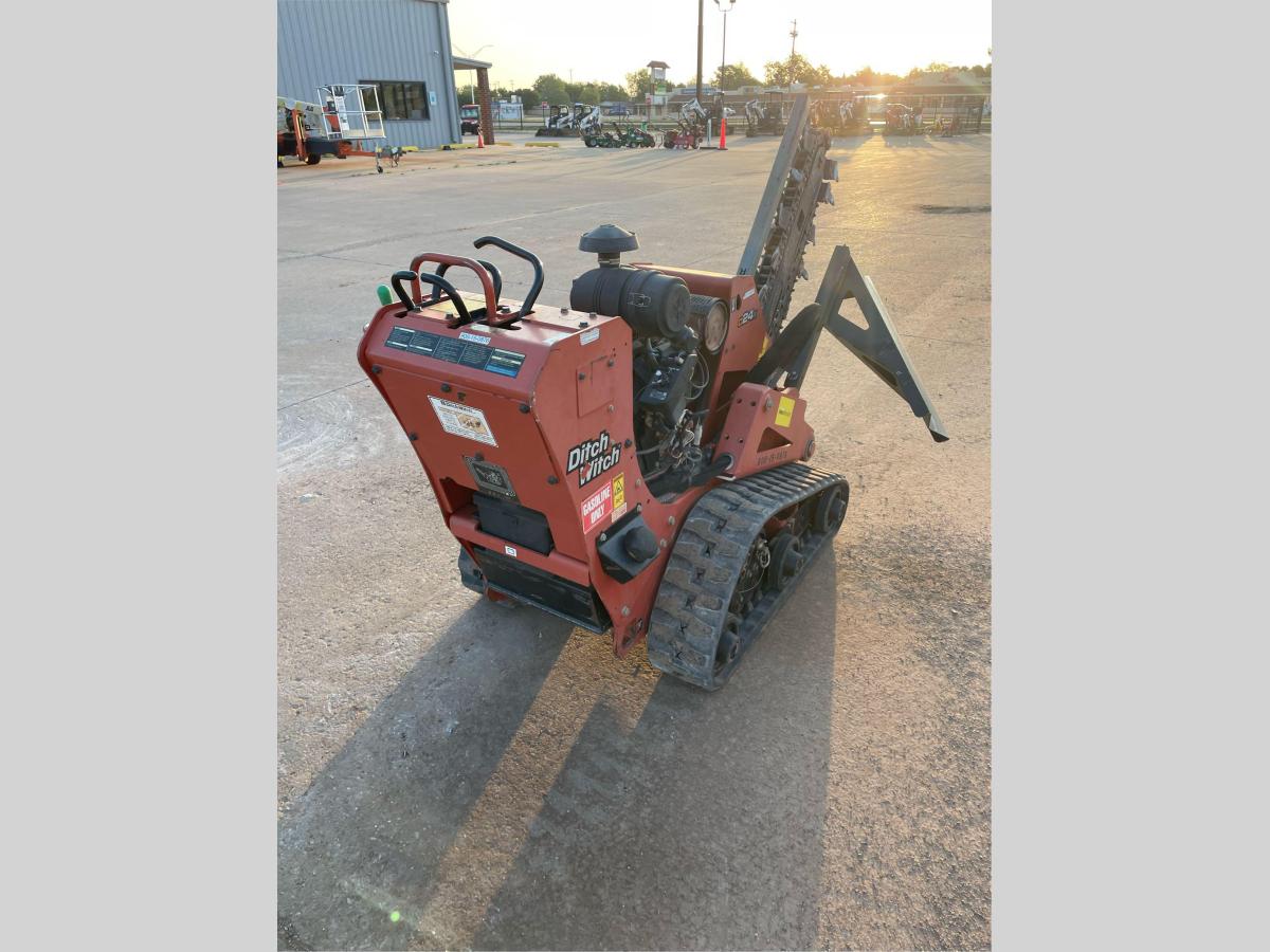 2017 Ditch Witch C24X