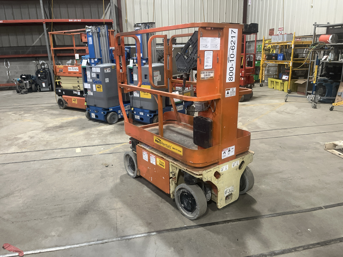 2016 JLG 1230ES