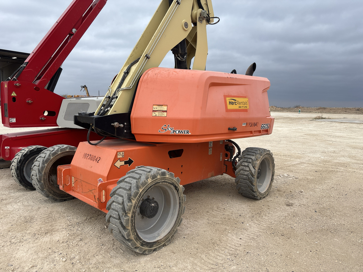 2018 JLG 660SJ-2