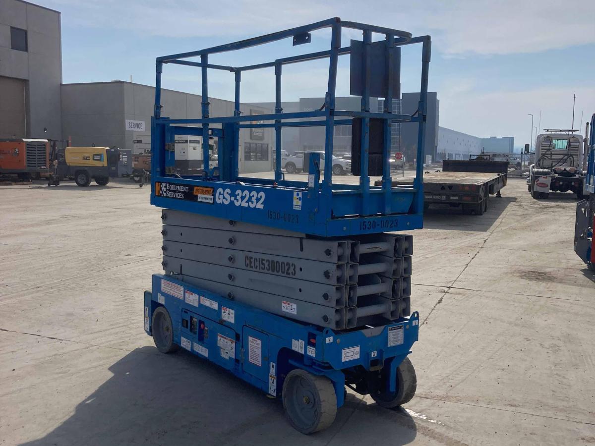 2016 Genie GS-3232