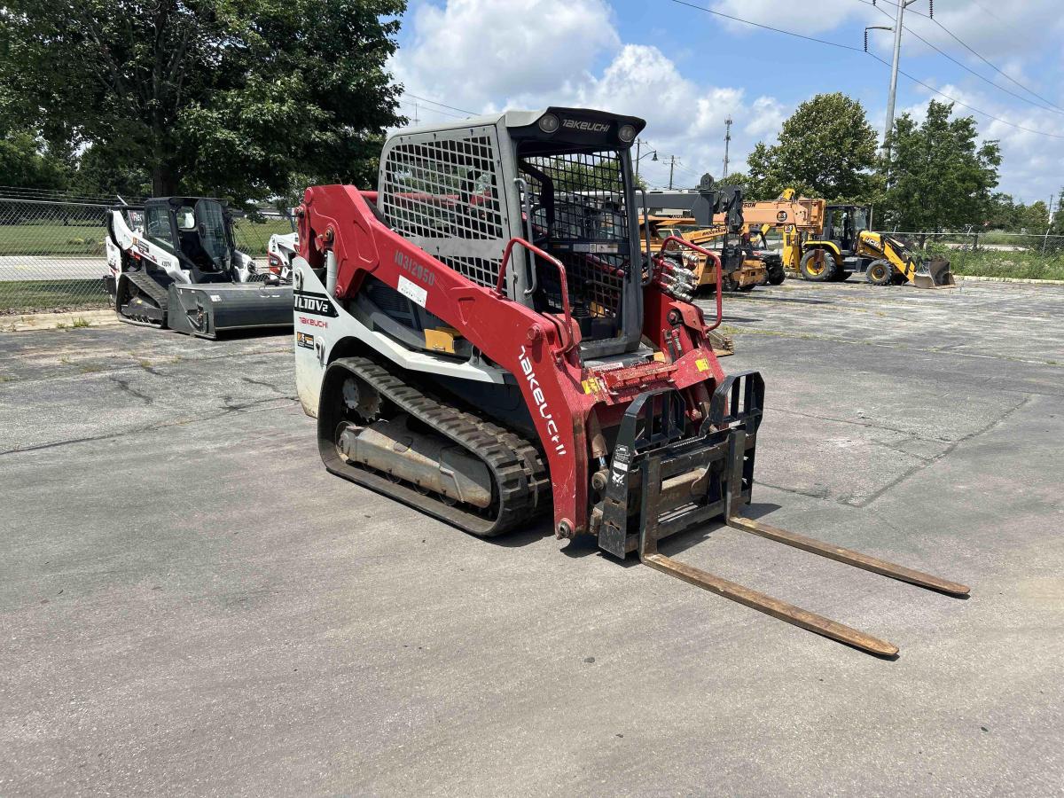 2020 Takeuchi TL10V2-5
