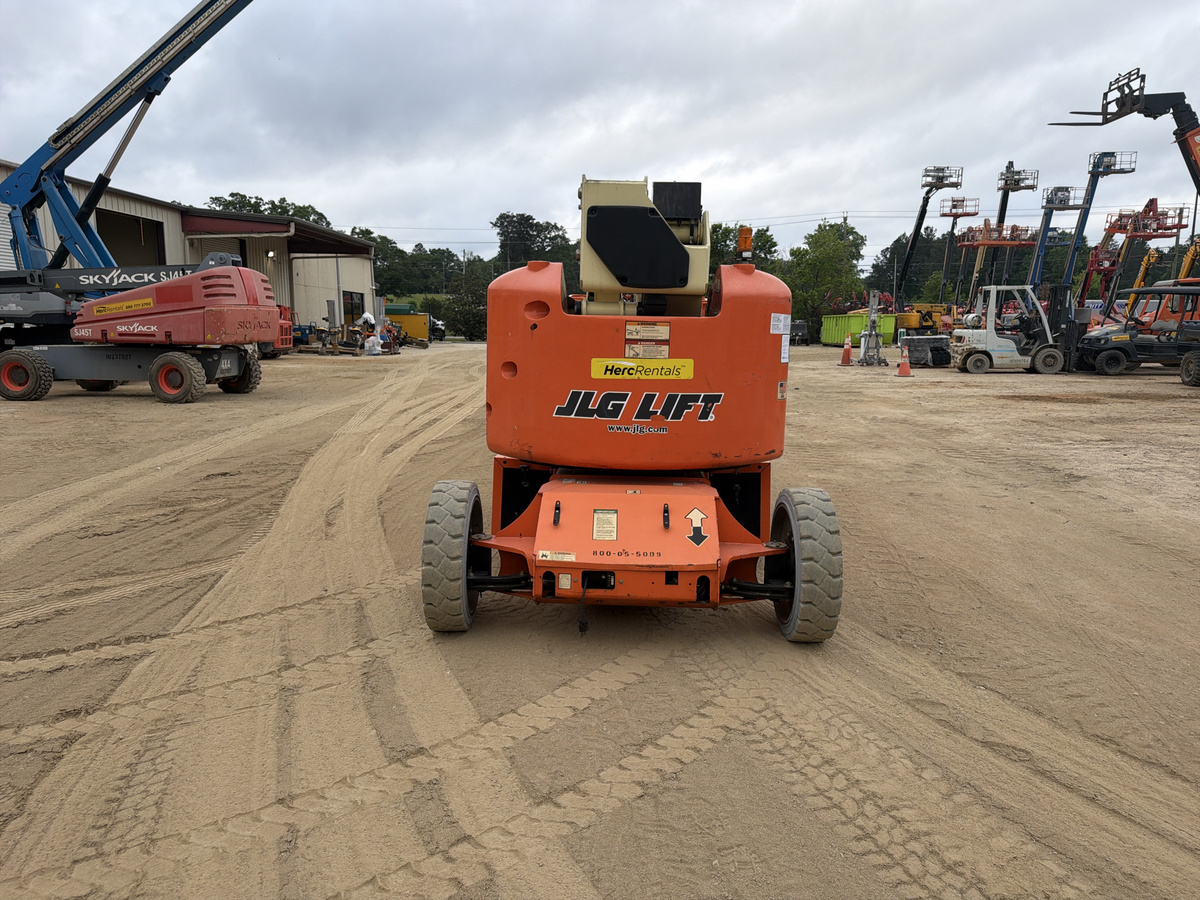 2015 JLG E450AJ-5