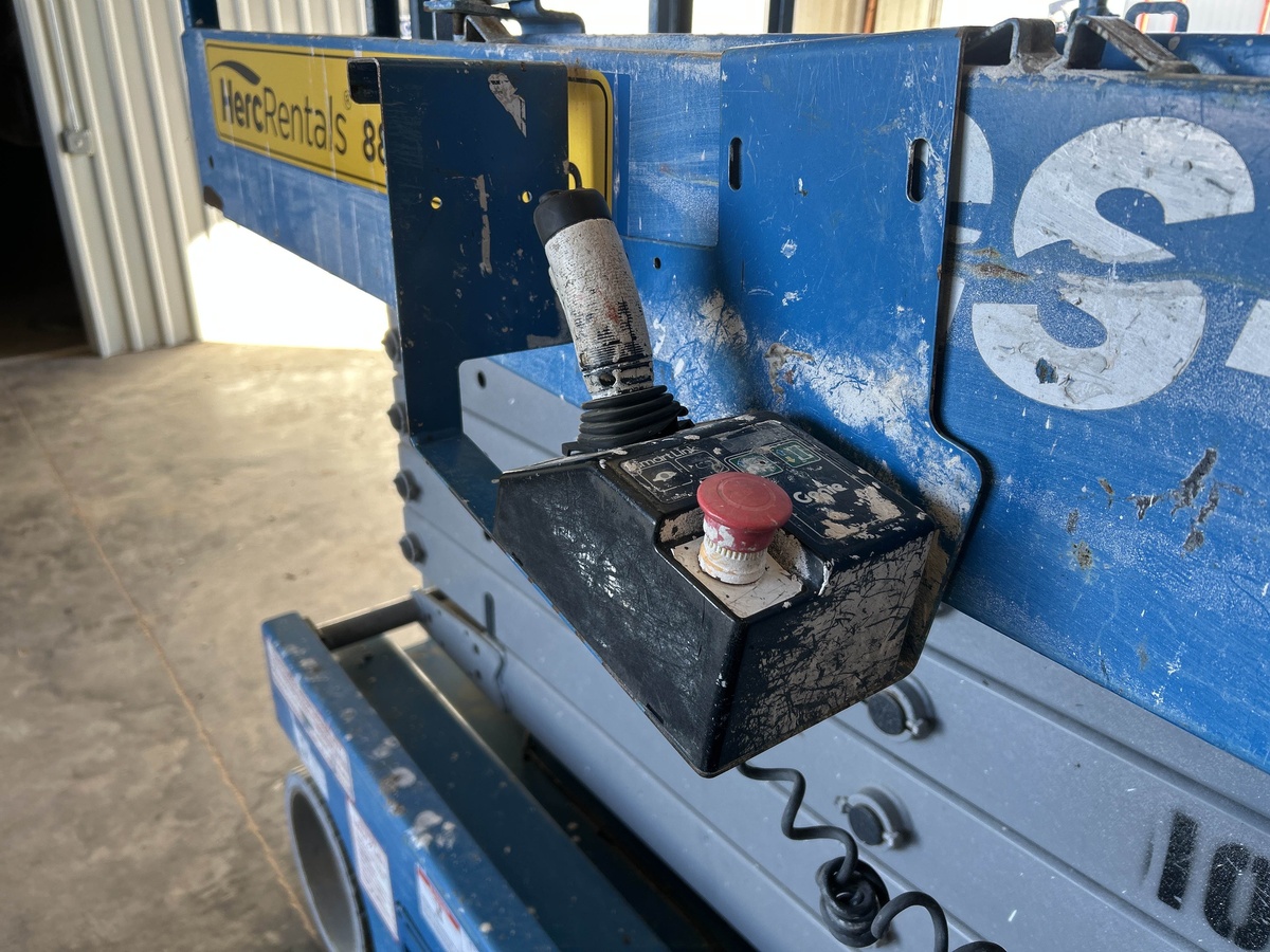 2018 Genie GS-4047-8