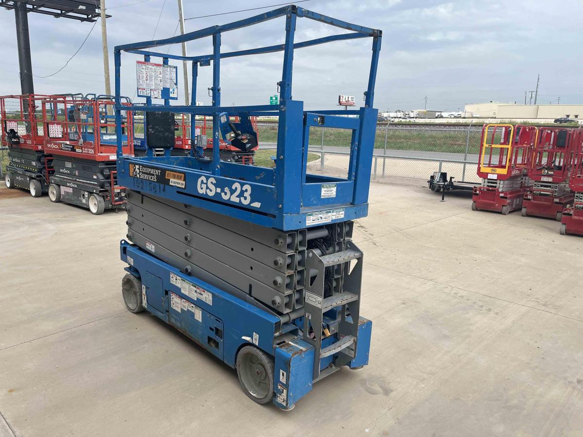 2017 Genie GS-3232-3