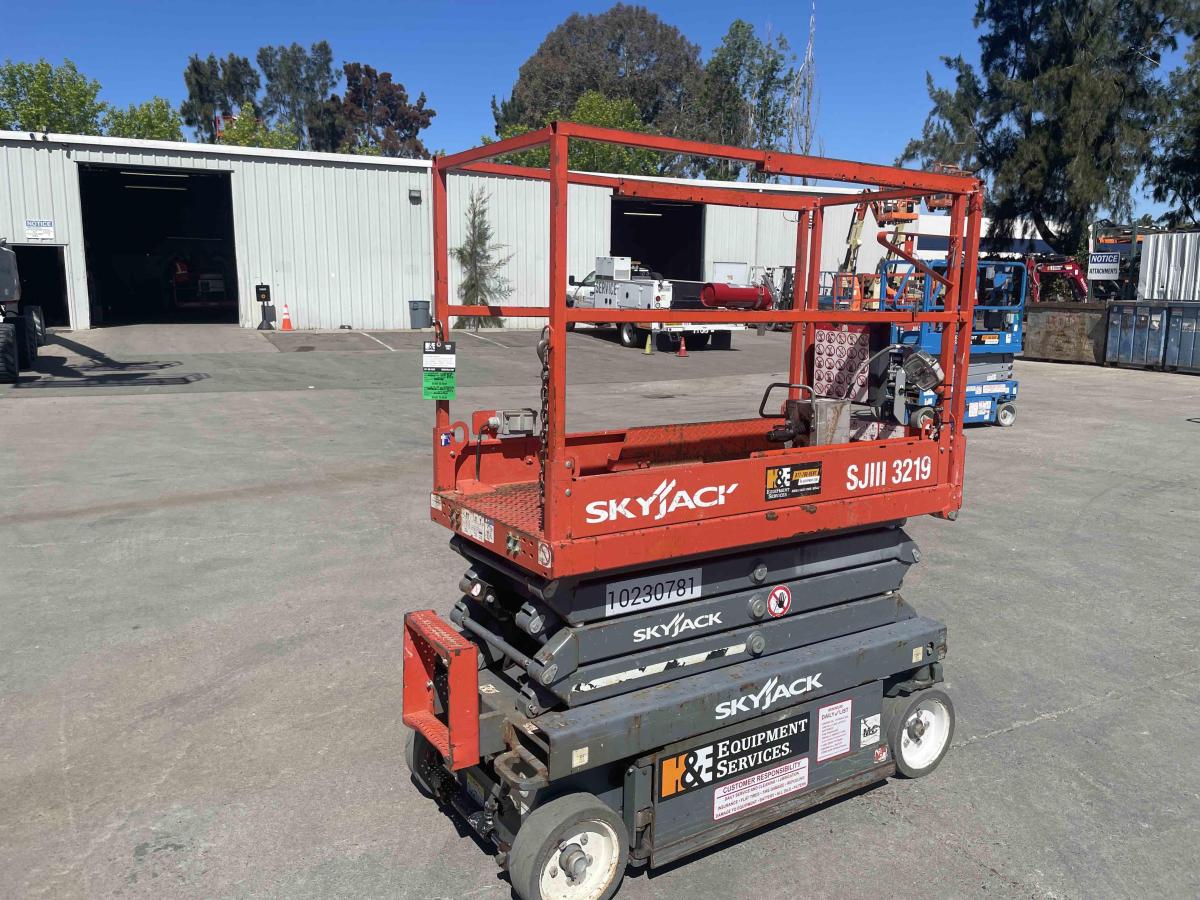 2017 Skyjack SJ3219