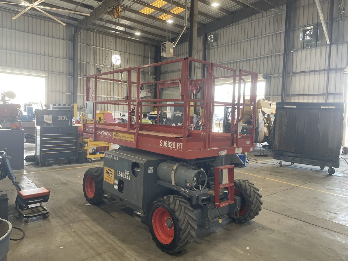 2018 Skyjack SJ-6826RT-3