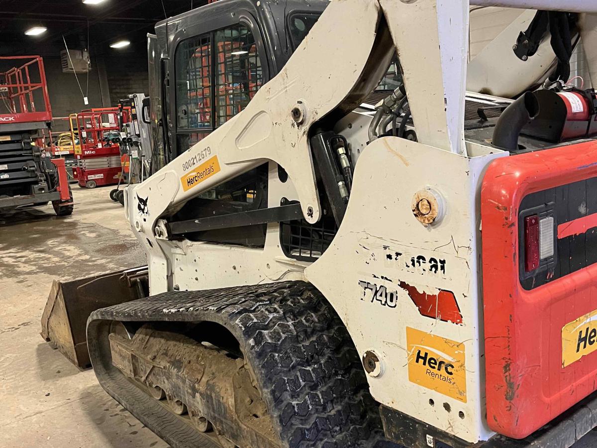 2018 Bobcat T740
