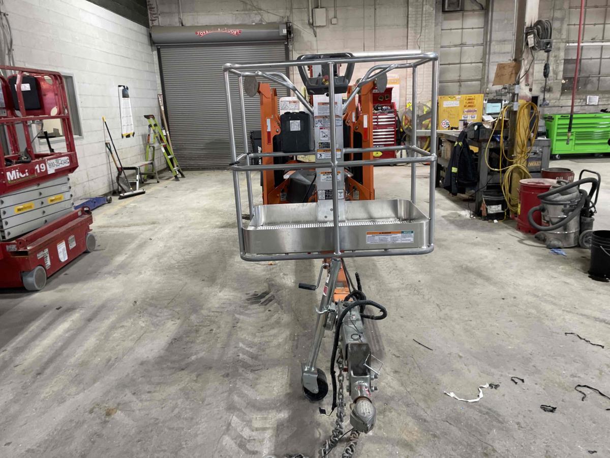 2018 JLG T500J