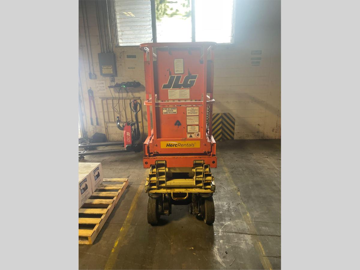 2017 JLG 1930ES