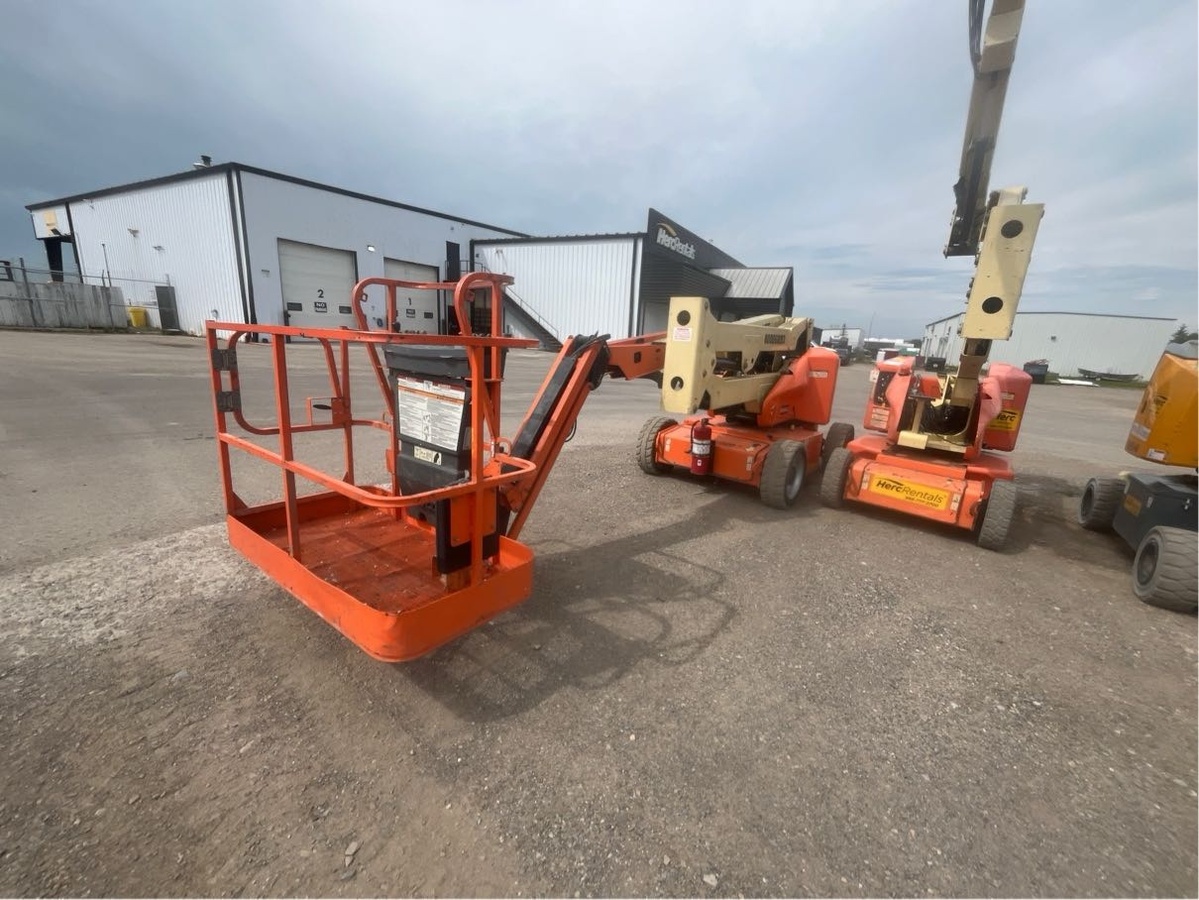 2015 JLG M450AJ-3