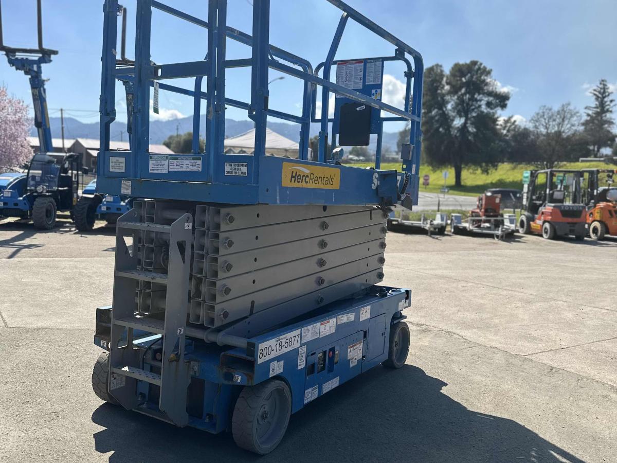 2017 Genie GS-4047-3