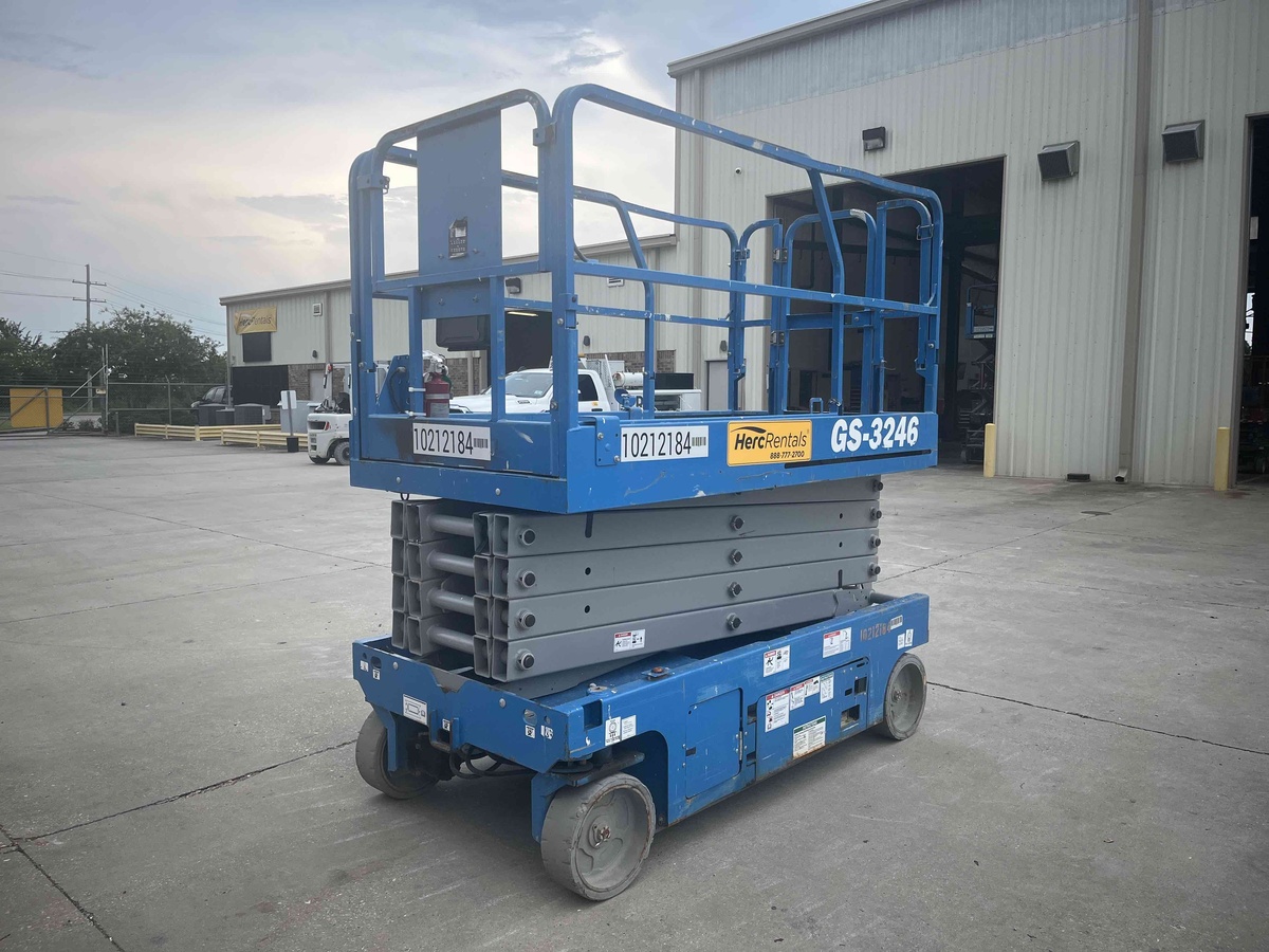 2017 Genie GS-3246-5