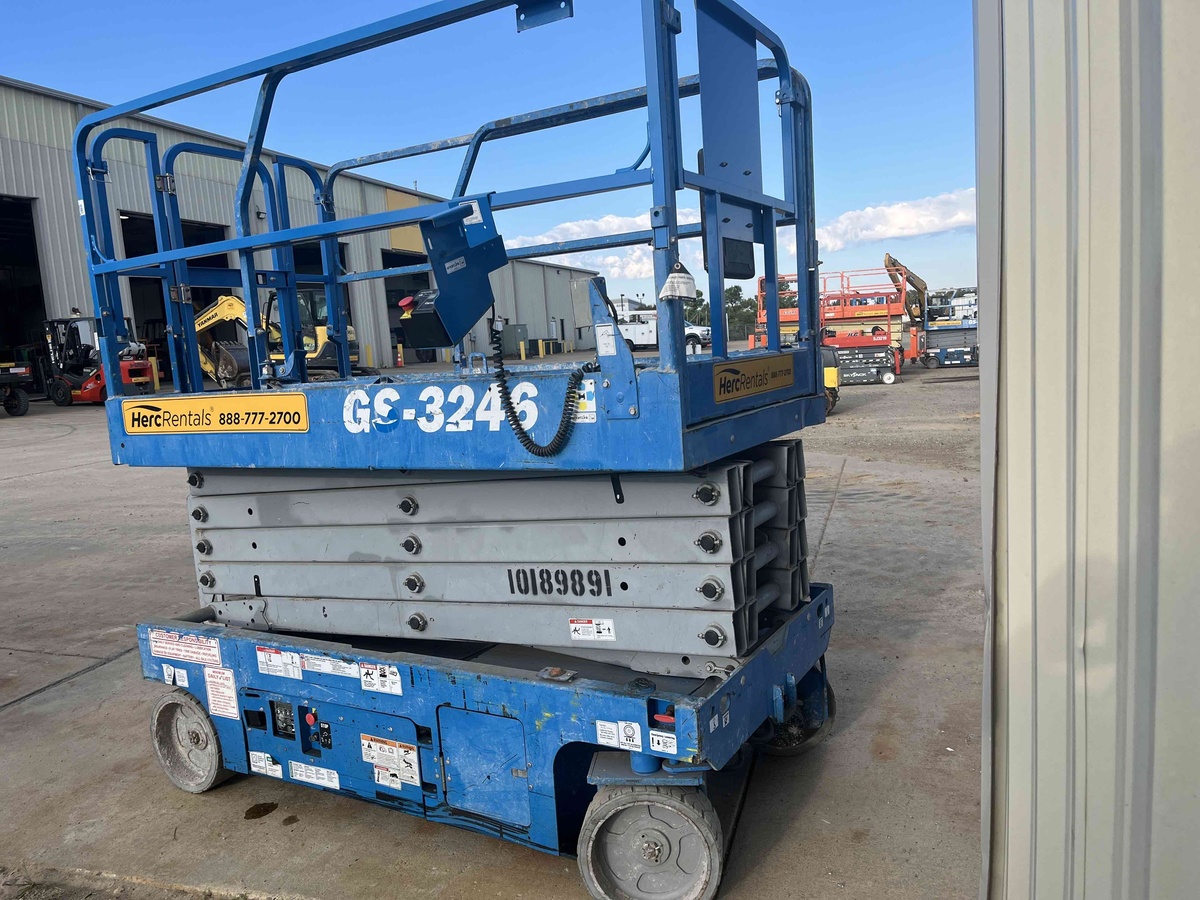 2016 Genie GS-3246-5