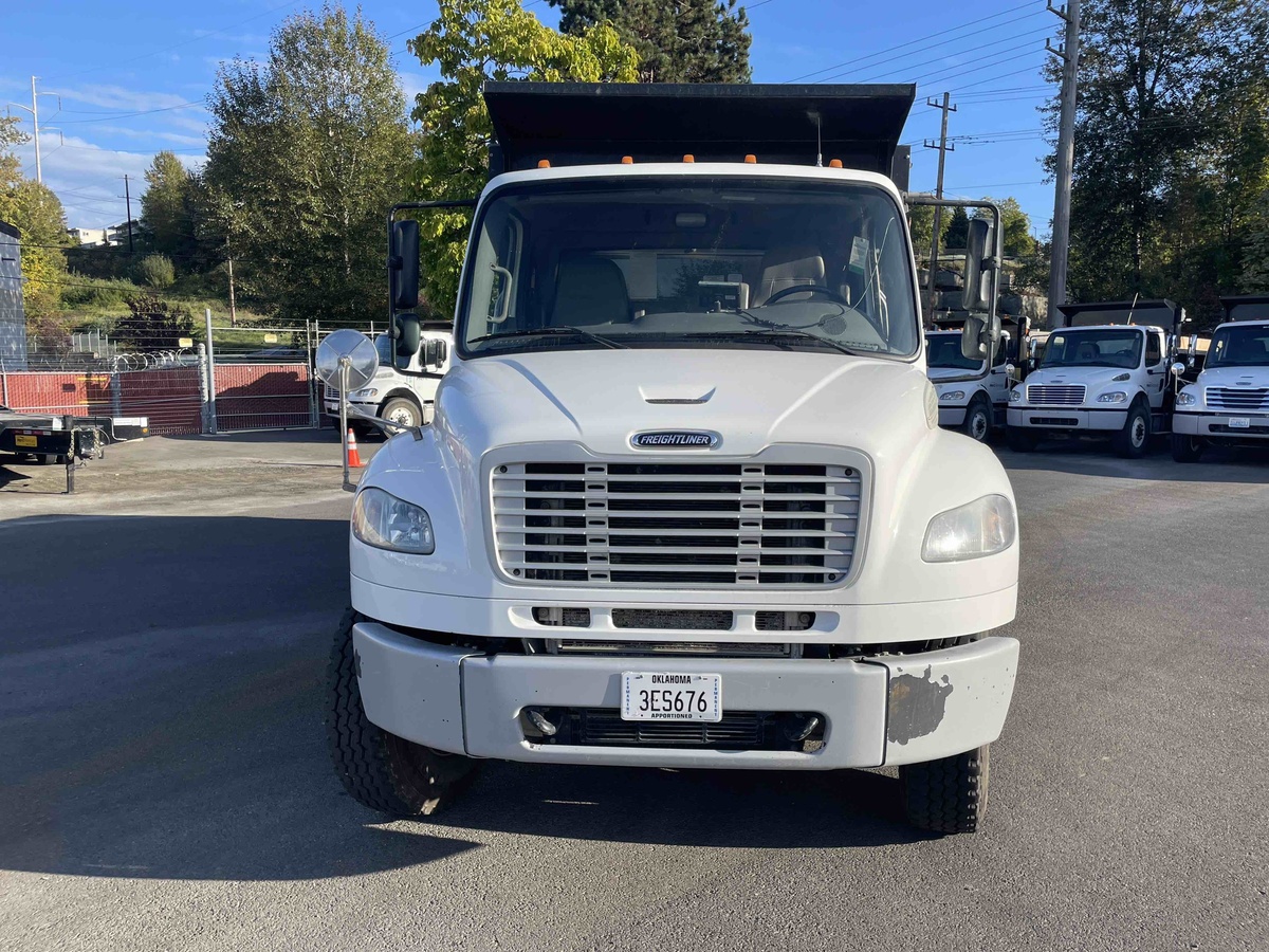 2019 Freightliner M2106-2