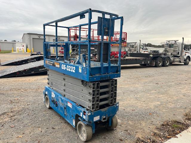 2017 Genie GS-3232