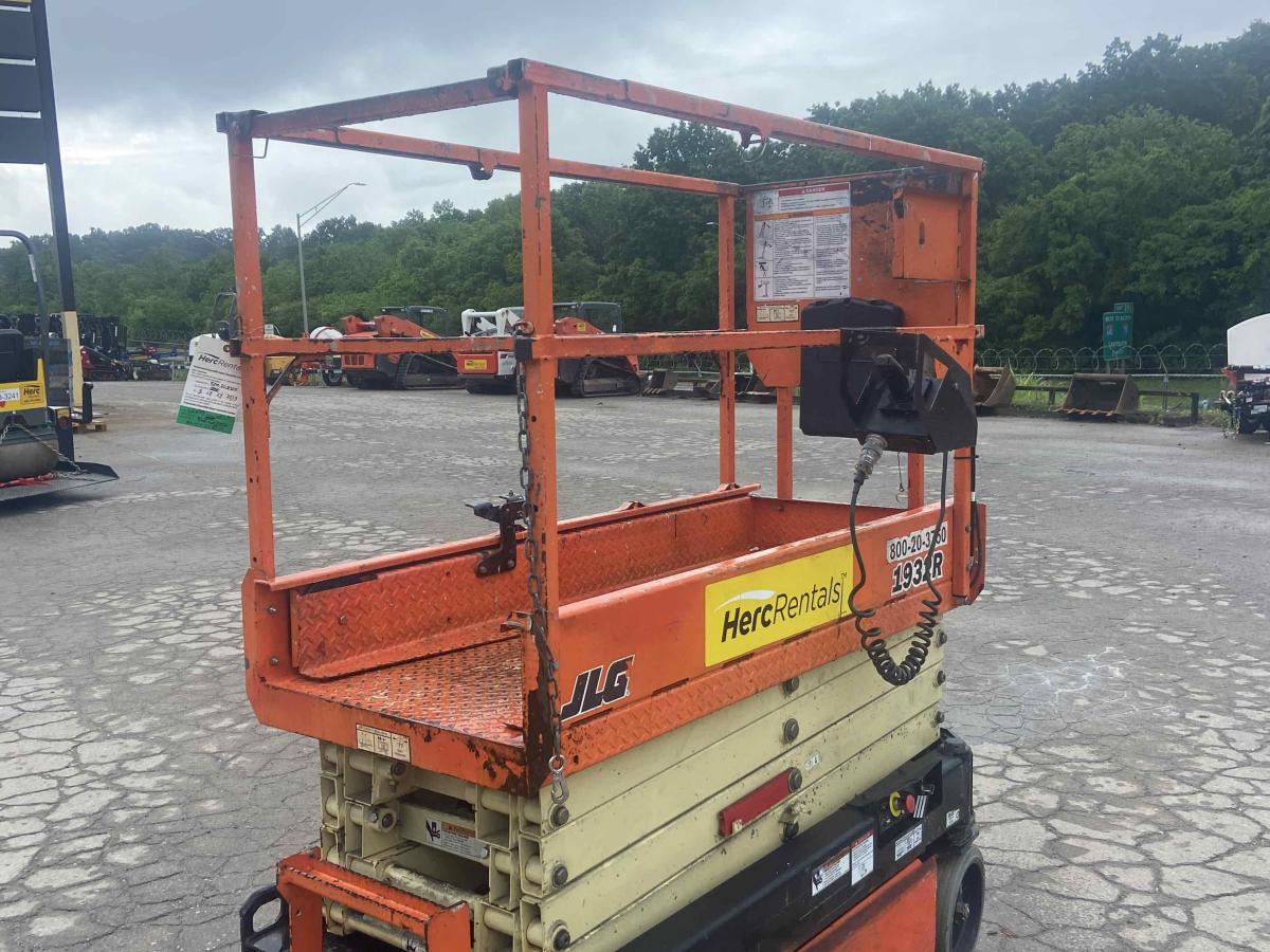 2018 JLG 1932R