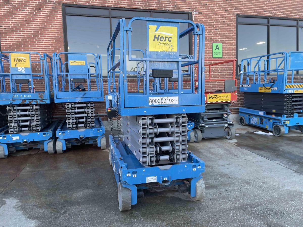 2018 Genie GS-4047