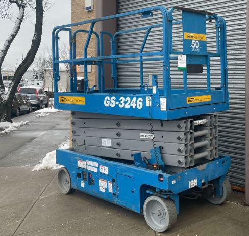 2017 Genie GS-3246
