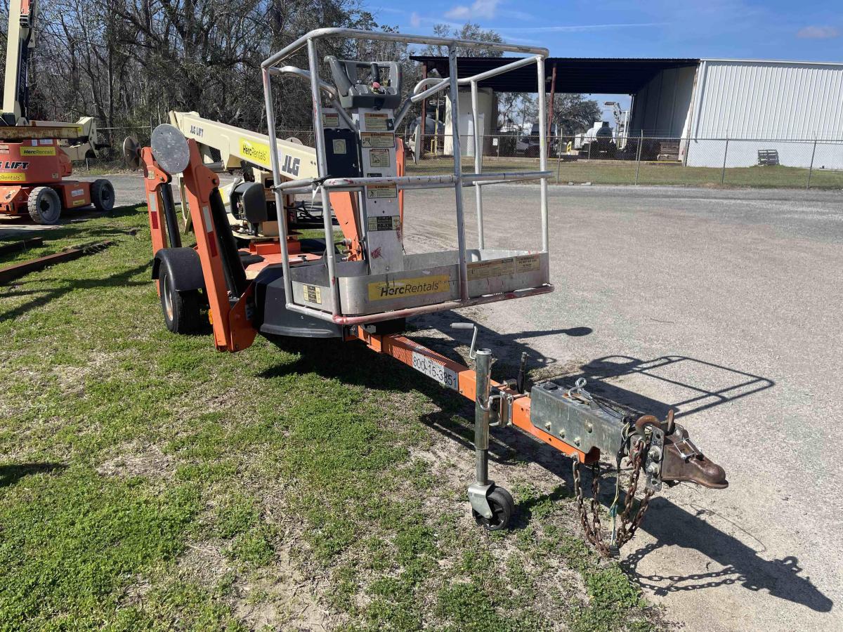 2017 JLG T350