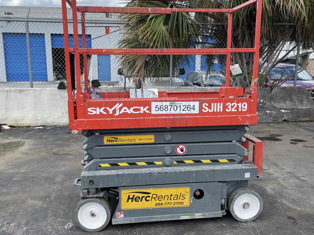 2017 Skyjack SJ3219