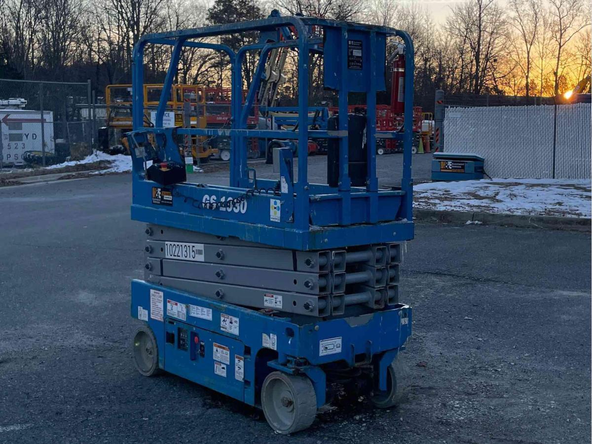 2017 Genie GS-1930