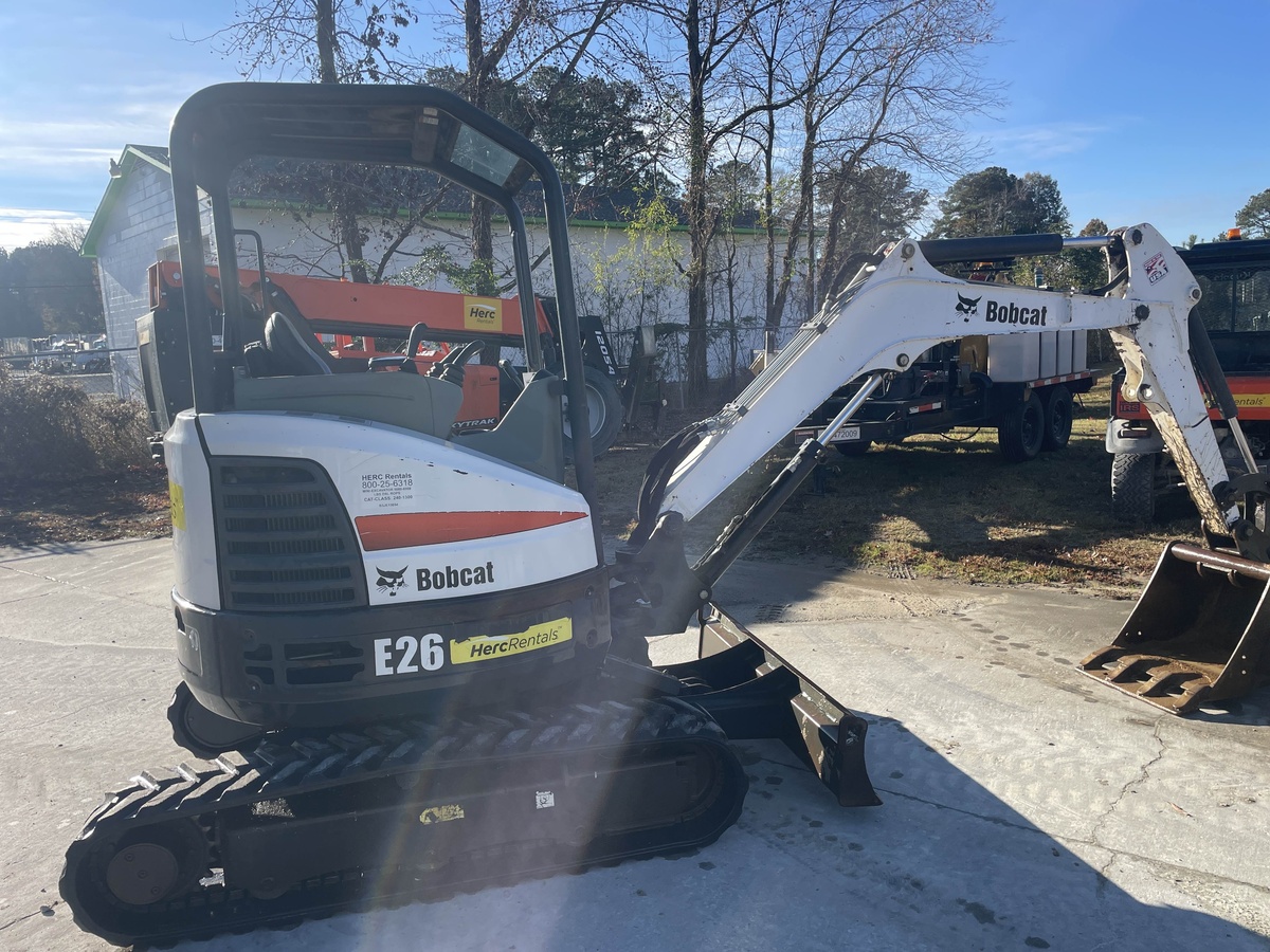2019 Bobcat E26-13