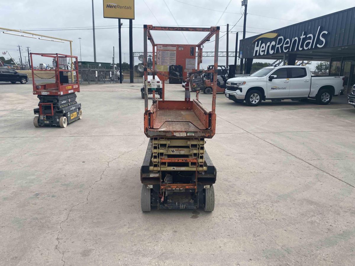 2017 JLG 1932R-12